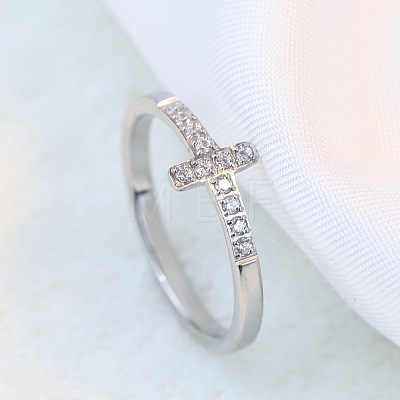 Cross Stainless Steel Micro Pave Clear Cubic Zirconia Finger Rings for Women FS-WG88B59-01-1