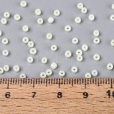 Glass Seed Beads SEED-A011-2mm-152-1