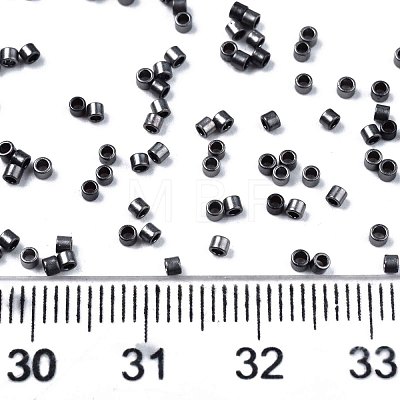 11/0 Grade A Glass Seed Beads SEED-S030-0576F-1