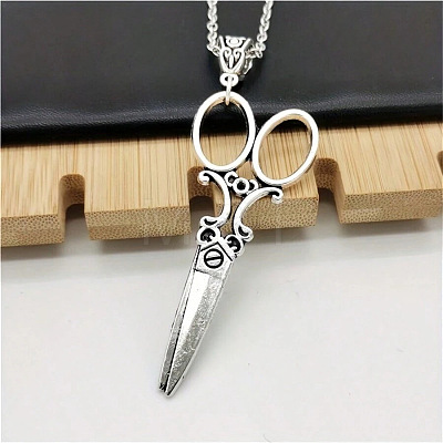 Vintage Alloy Scissors Shaped Pendant Necklaces for Women FS-WG6A66B-01-1