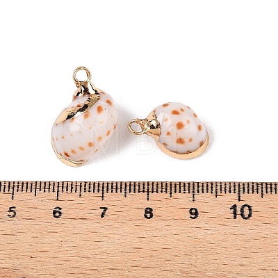 Natural Sea Shell Pendants SSHEL-N038-43-1