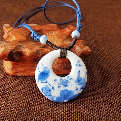 Ethnic Style Porcelain Pendant Adjustable Cord Necklaces for Women FS-WG62D6C-02-1