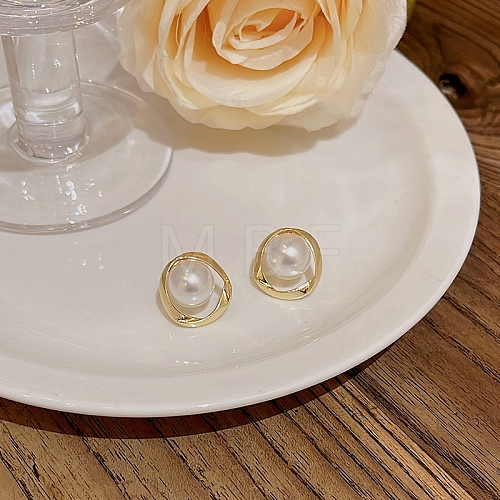 Pearl Stud Earrings WG26184-07-1