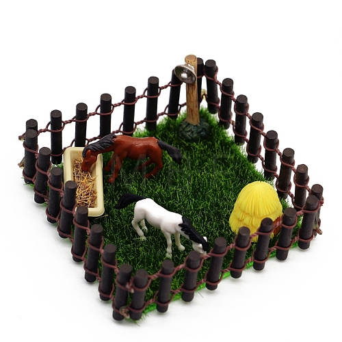 Plastic Mini Horse Stables PW-WG47904-01-1