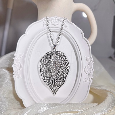Vintage Alloy Crystal Rhinestone Hollow Leaf Pendant Necklaces for Women ET3744-1