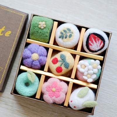 Imitation Dessert Gift Box Needle Felting Kit DIY-D065-08P-1