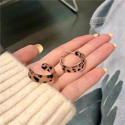 C-Shaped with Leopard Print 925 Sterling Silver Acrylic Stud Earrings FS-WG2B12E-01-1