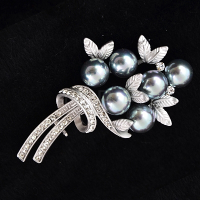 Exquisite Flower Alloy Rhinestone Brooch PW-WG7FC23-01-1